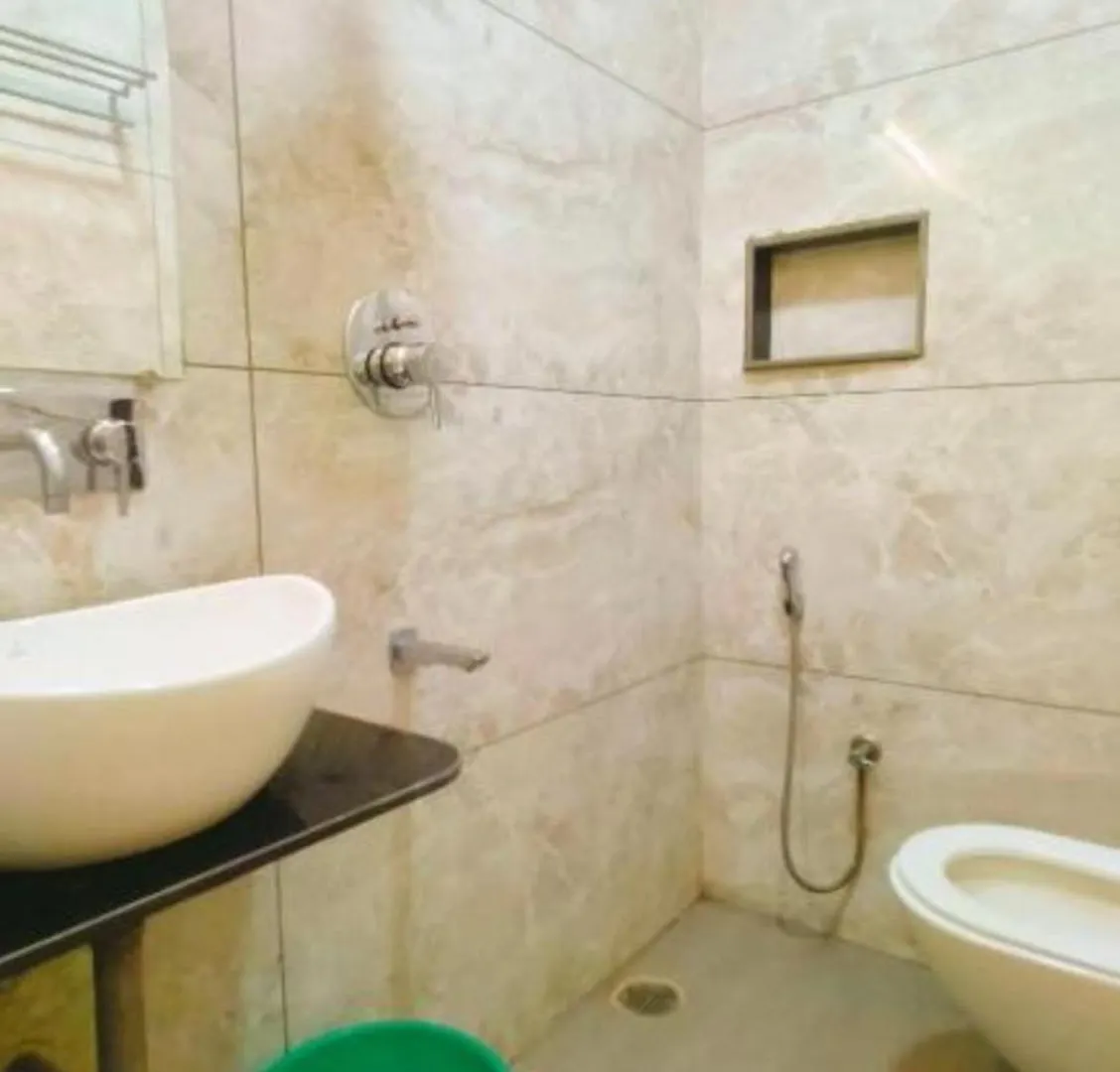 Hotel Prakash Near Kashi Vishwanath & Assi Ghat Temple Free Wifi & Parking Varanasi