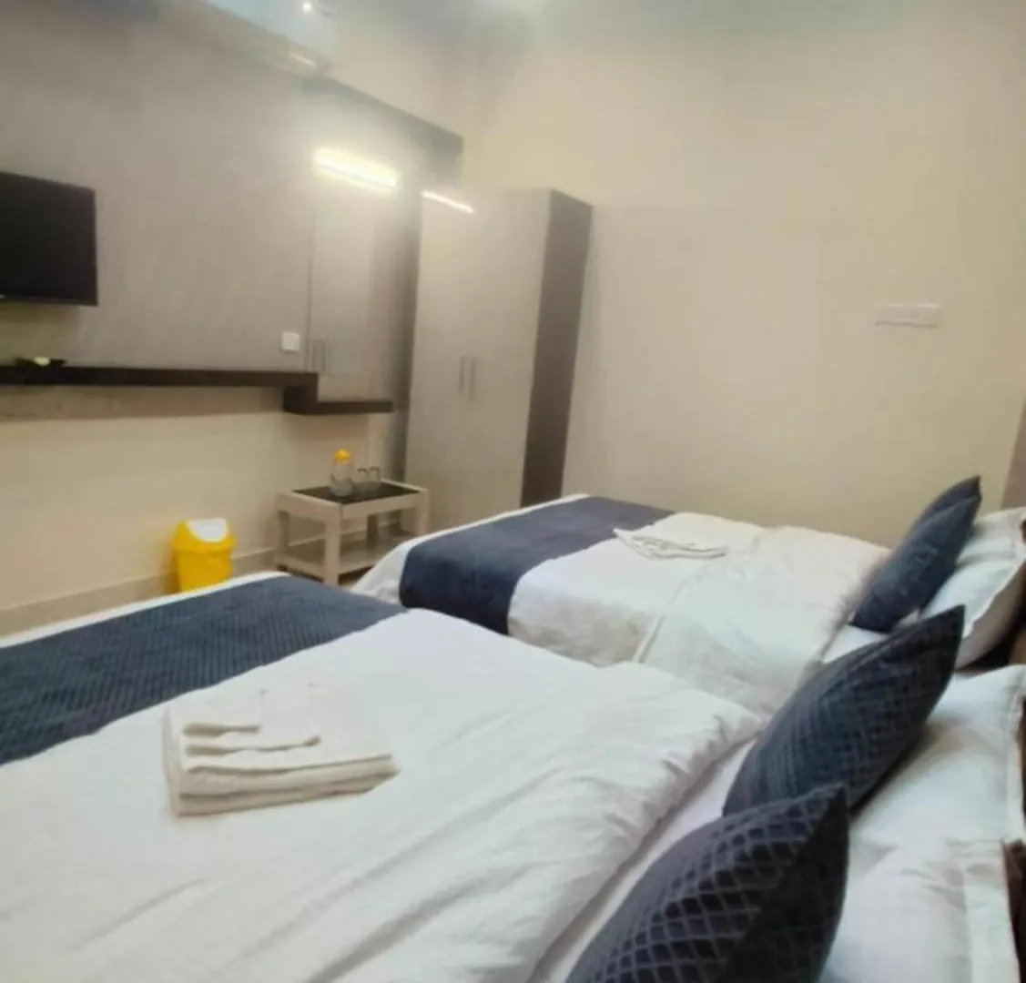 Hotel Prakash Near Kashi Vishwanath & Assi Ghat Temple Free Wifi & Parking Varanasi 2*,
